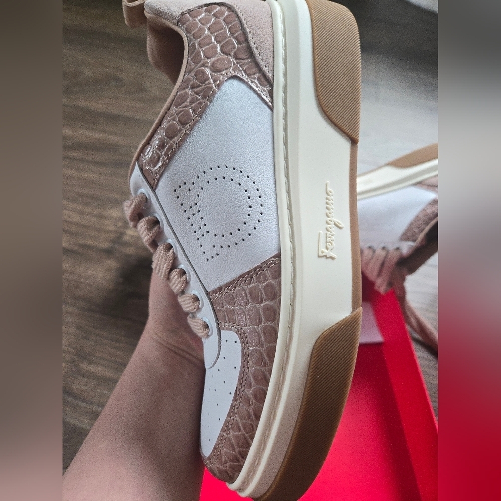 Salvatore Ferragamo NWT Womens‎ Sneakers